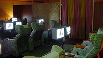 Relaxation Lounge: Women's